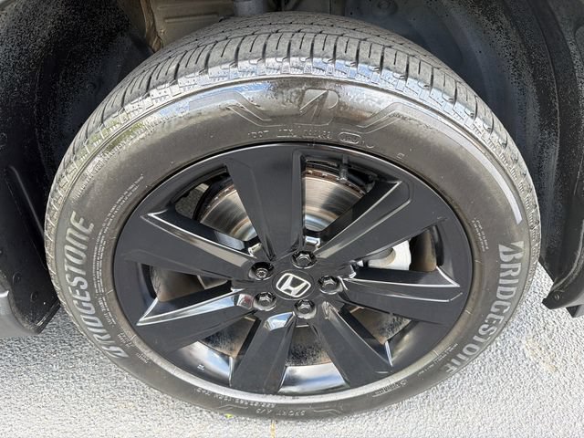 Used 2025 Honda Pilot Black Edition image 12