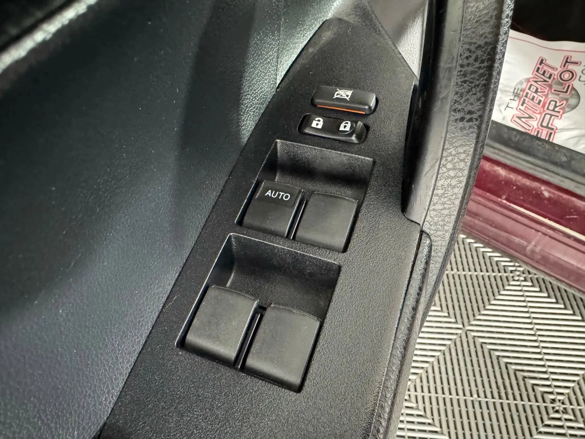 Used 2017 Toyota Corolla SE 50th Anniversary FWD image 37
