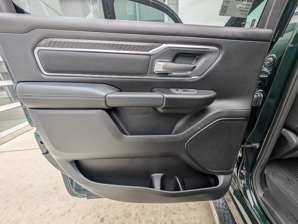 New 2026 RAM 1500 4x4 Crew Cab image 42