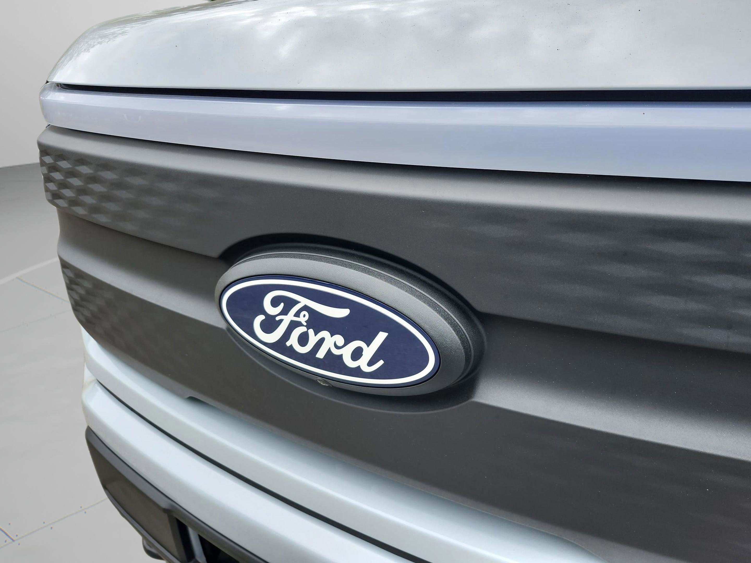 New 2025 Ford F150 Lightning XLT image 27