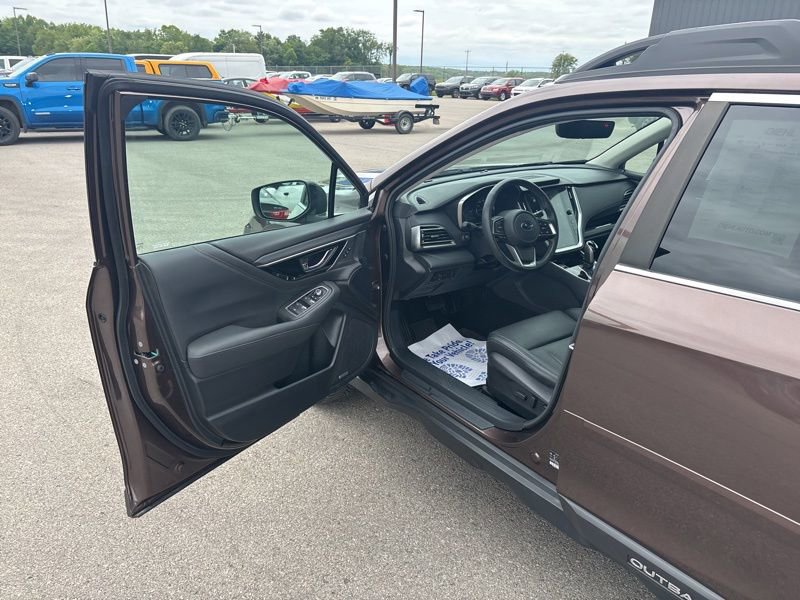 Used 2022 Subaru Outback Limited AWD/4WD image 29