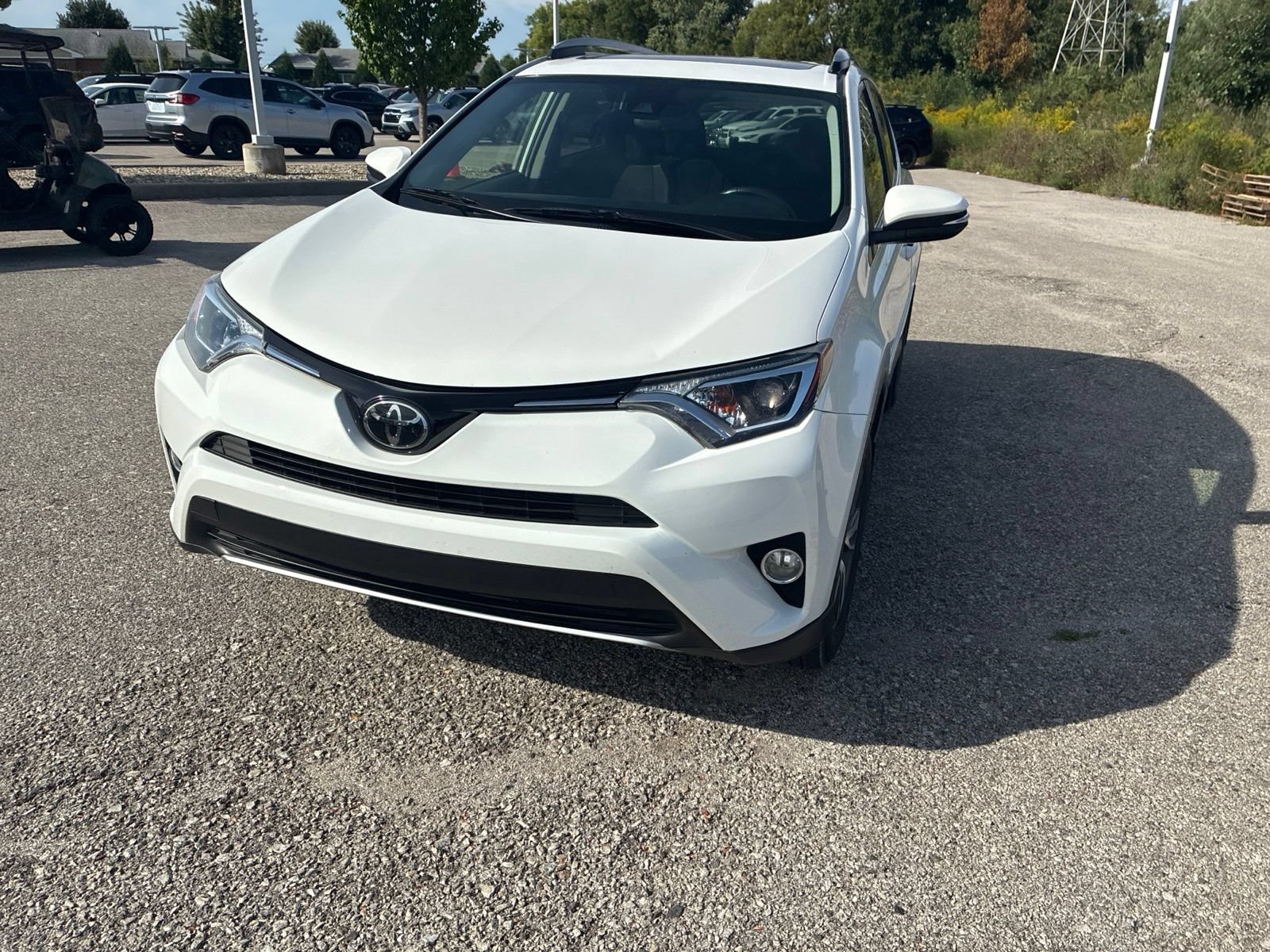 Used 2018 Toyota RAV4 XLE AWD/4WD image 5