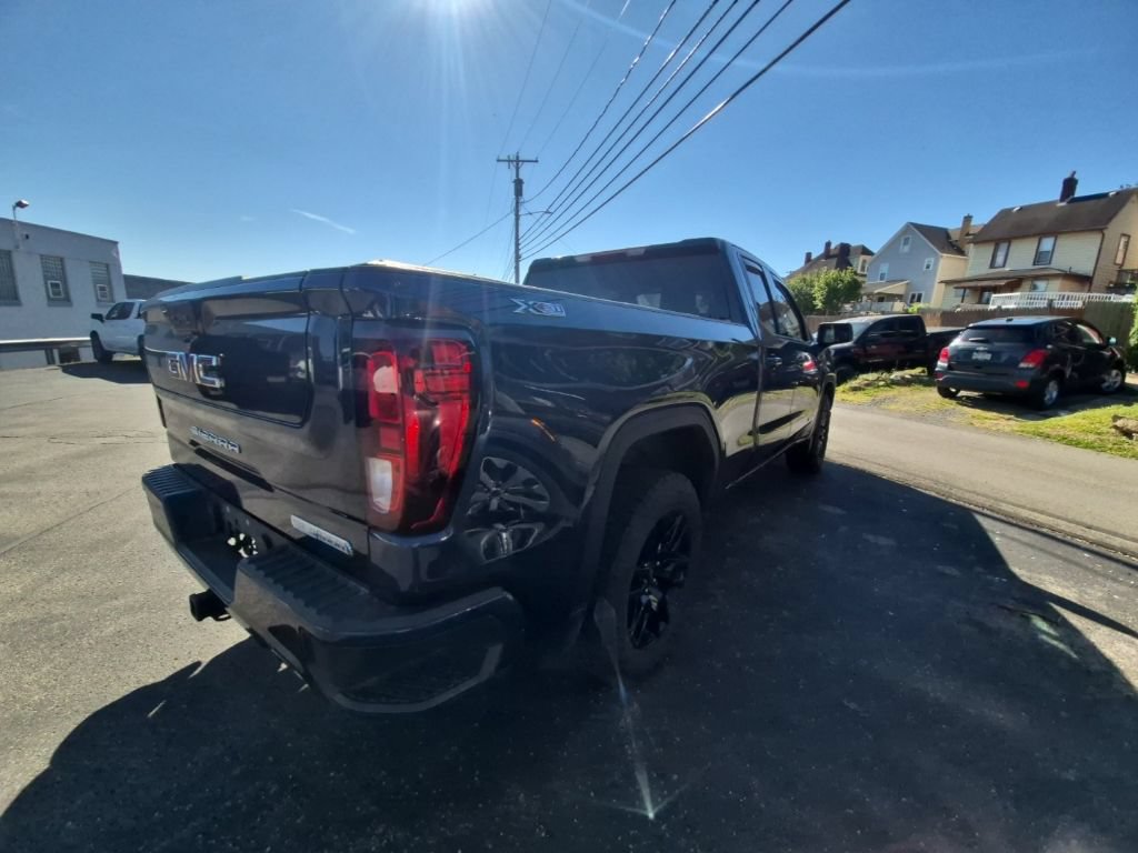 Used 2022 GMC Sierra 1500 Elevation w/ X31 Off-Road Package AWD/4WD image 7