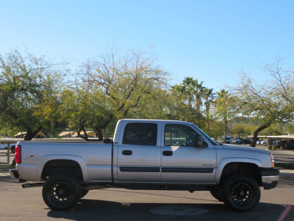 Used 2004 Chevrolet Silverado 2500 LS w/ Skid Plate Package AWD/4WD image 3