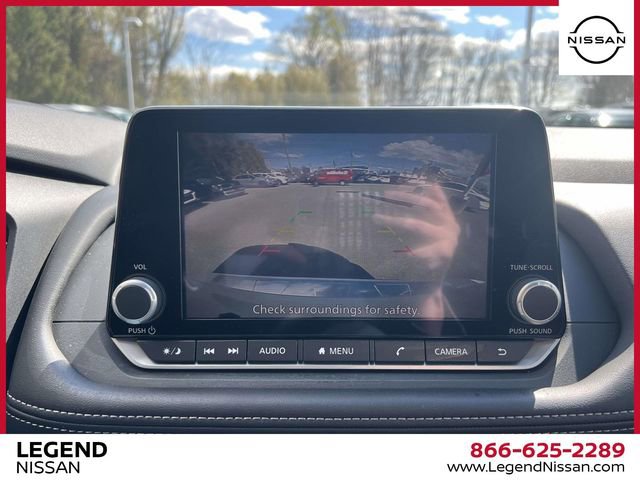 Used 2025 Nissan Rogue SV image 28