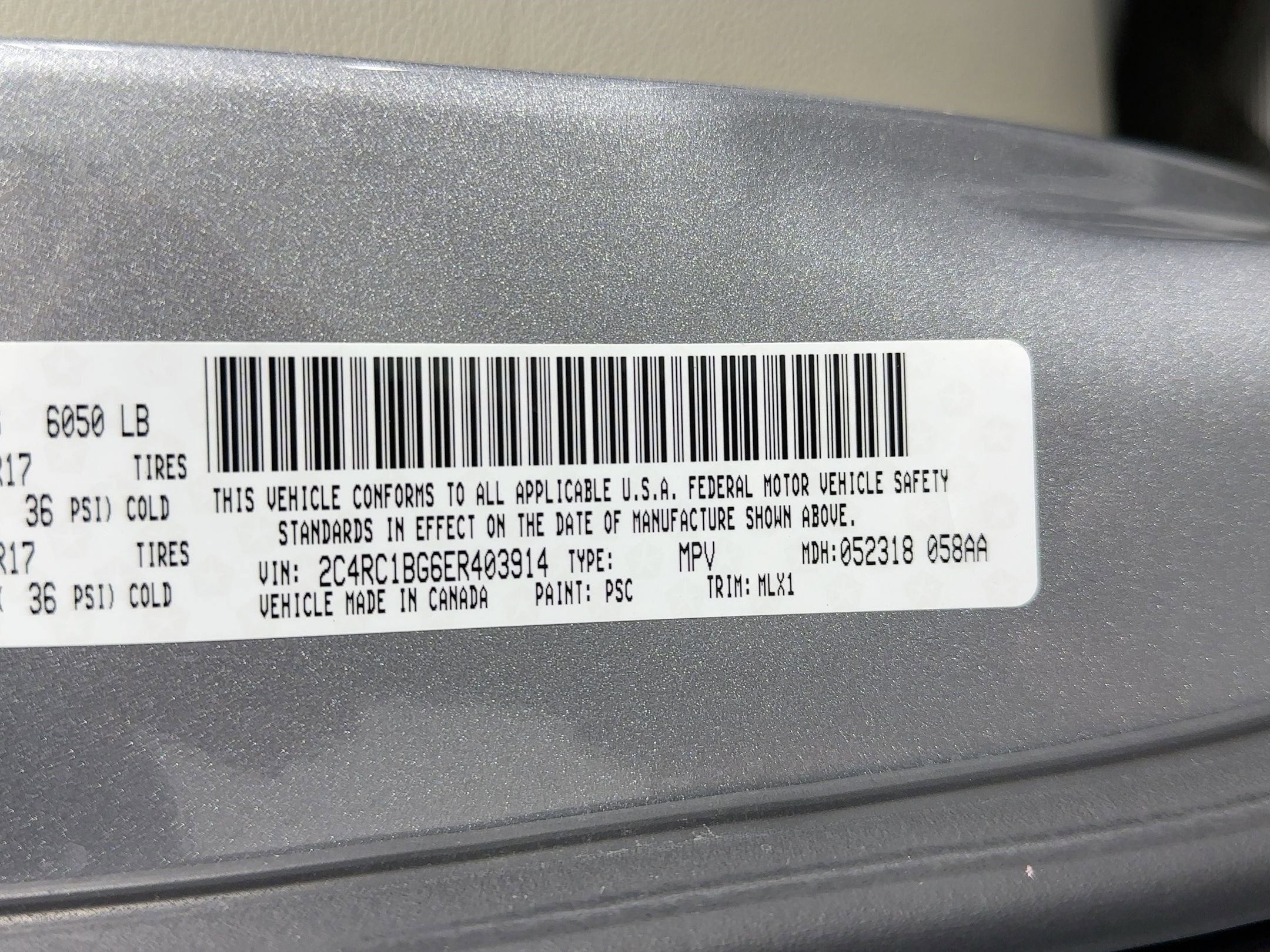 Used 2014 Chrysler Town & Country Touring image 18