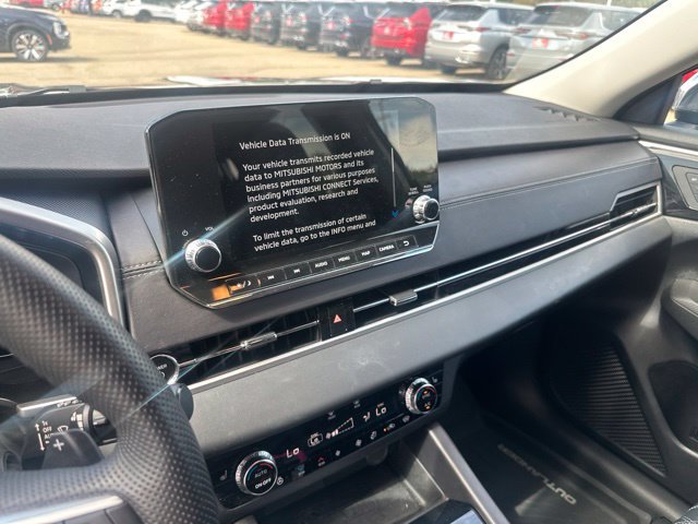 Used 2025 Mitsubishi Outlander SEL AWD/4WD image 3