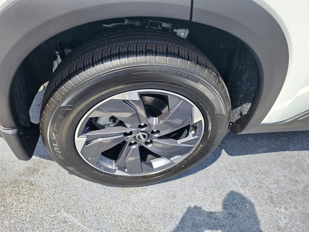 New 2026 Nissan Rogue SV image 9