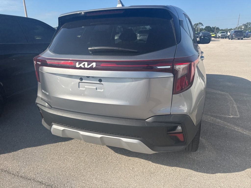 Certified 2026 Kia Seltos LX image 3