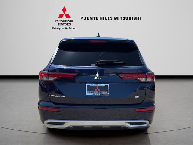 Used 2022 Mitsubishi Outlander SE image 6