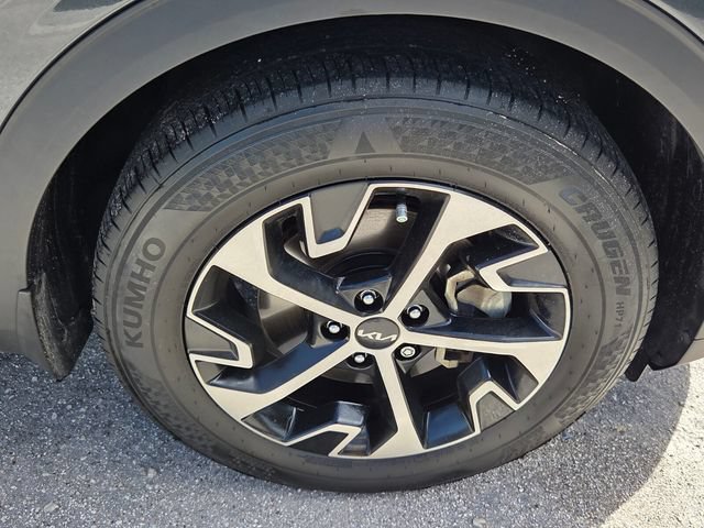 Used 2025 Kia Sportage EX w/ Premium Package FWD image 10