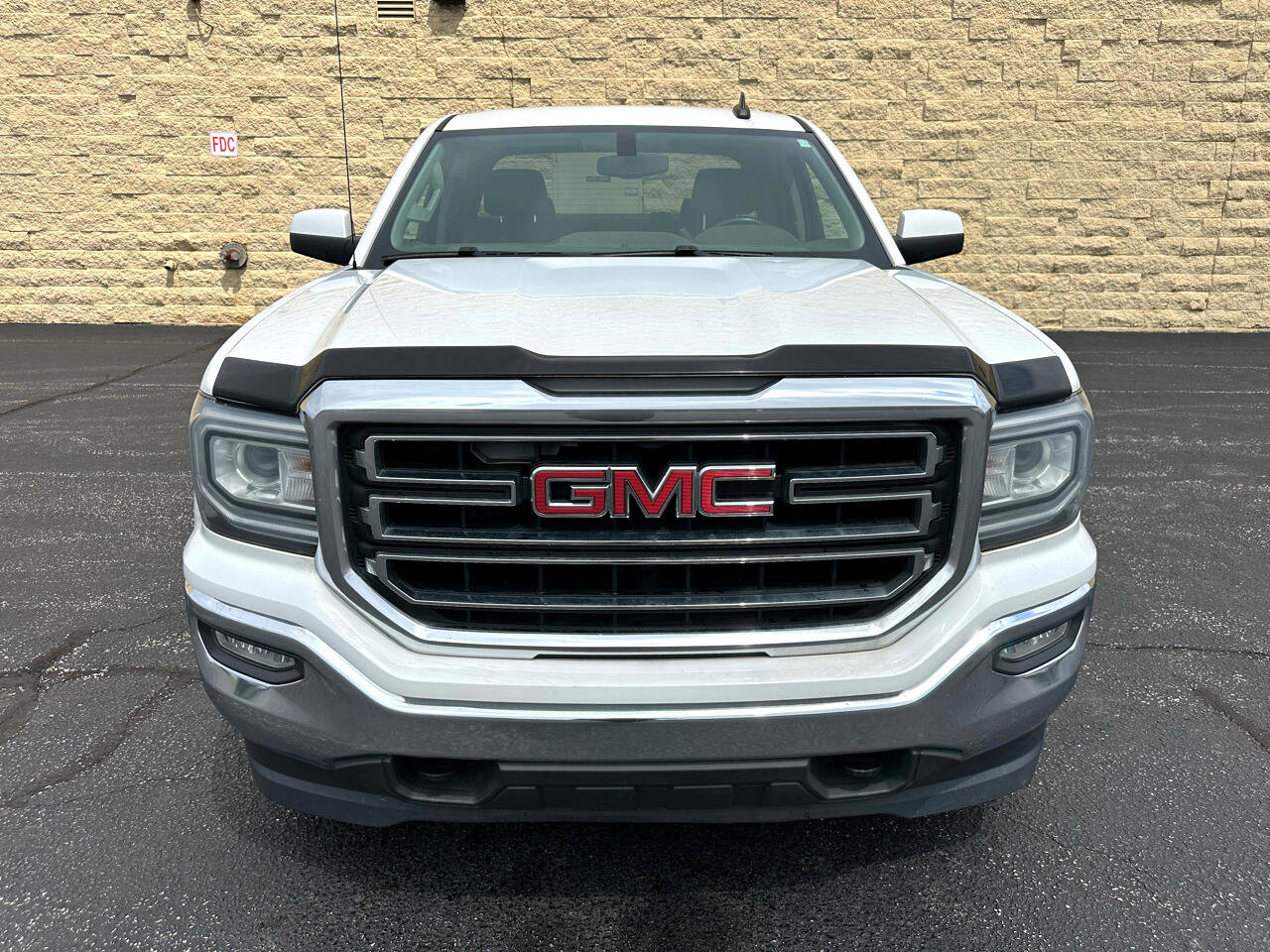 Used 2017 GMC Sierra 1500 SLE image 8