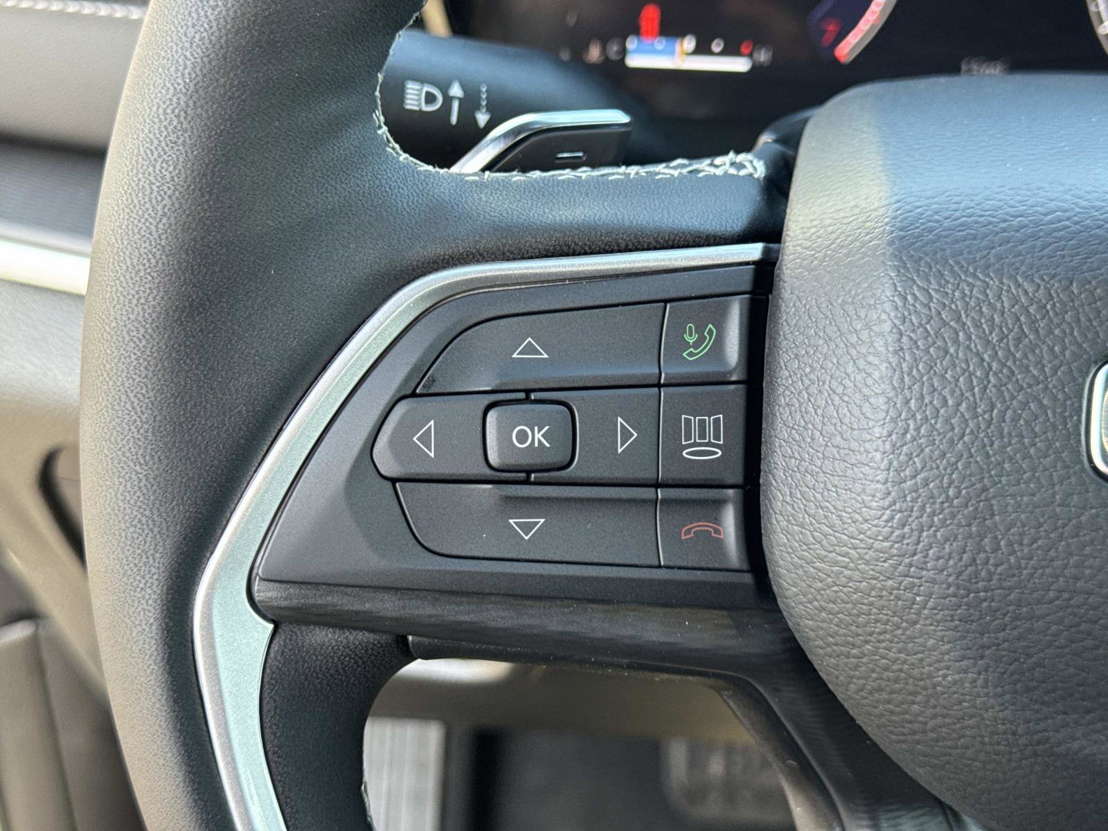 New 2026 Jeep Grand Cherokee L 2WD image 8