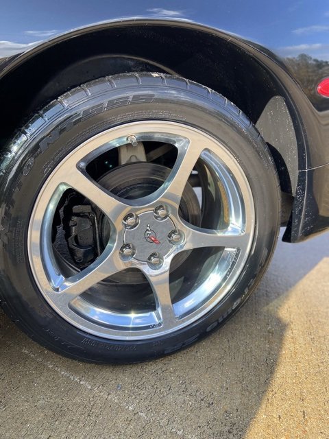 Used 2004 Chevrolet Corvette Convertible w/ Preferred Equipment Group image 16