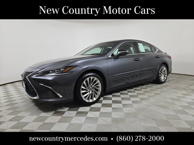 Used 2023 Lexus ES 300h Ultra Luxury w/ Accessory Package (Z2) FWD image 3