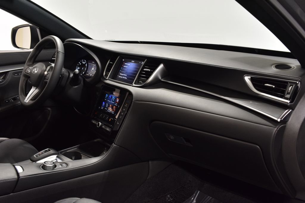 Certified 2025 INFINITI QX55 Luxe w/ Cargo Package image 33