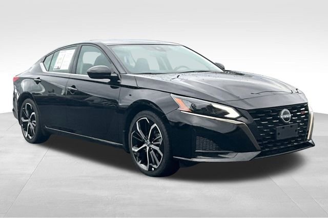 Used 2024 Nissan Altima 2.5 SR