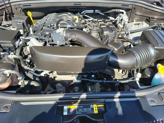 Used 2024 Dodge Durango SXT w/ SXT Blacktop Group image 18