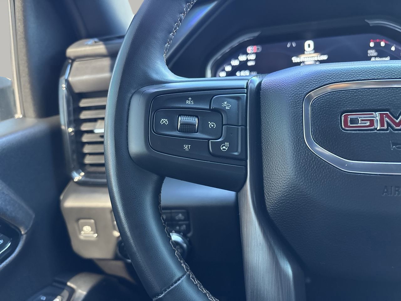 Used 2024 GMC Sierra 3500 AT4 w/ Technology Package image 28