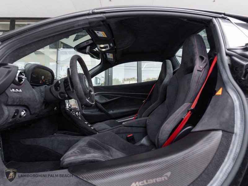 Used 2021 McLaren 720S Luxury image 30