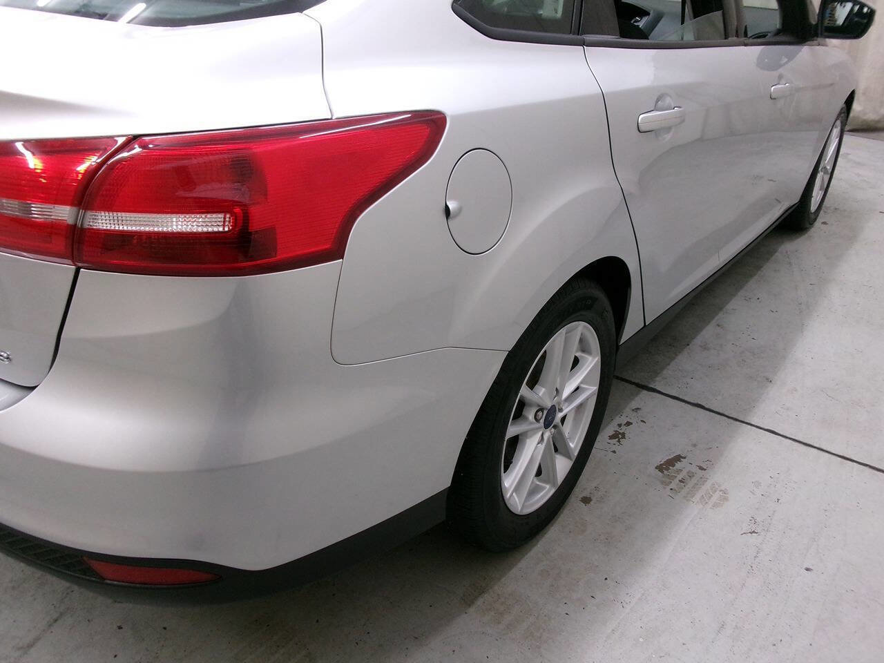 Used 2016 Ford Focus SE FWD image 8