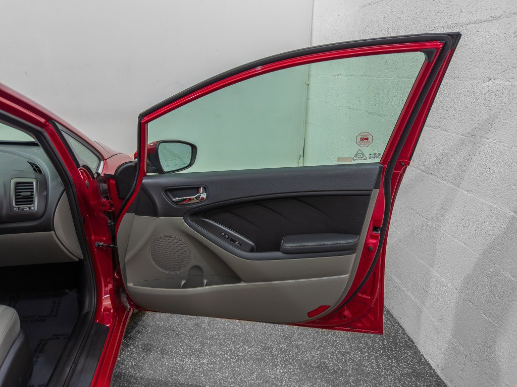 Used 2014 Kia Forte EX FWD image 18