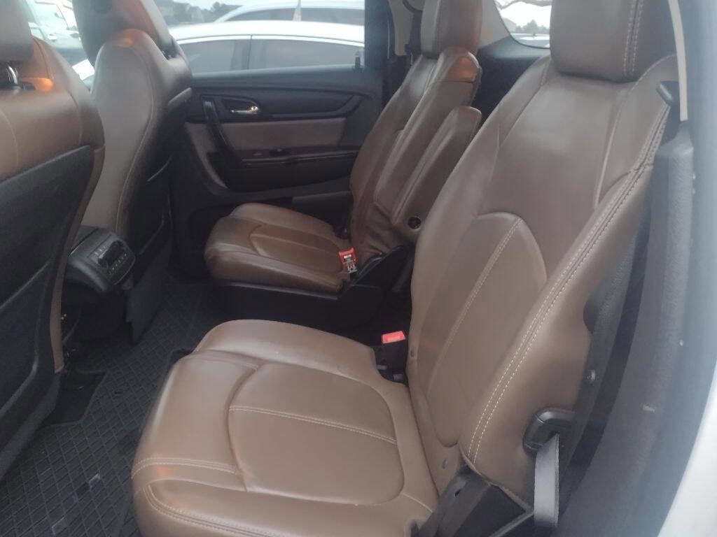 Used 2017 GMC Acadia Limited SLT image 13