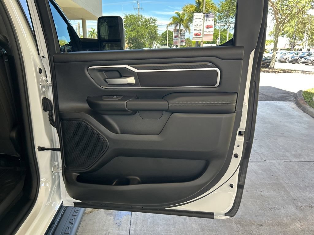 New 2025 RAM 1500 Big Horn AWD/4WD image 33