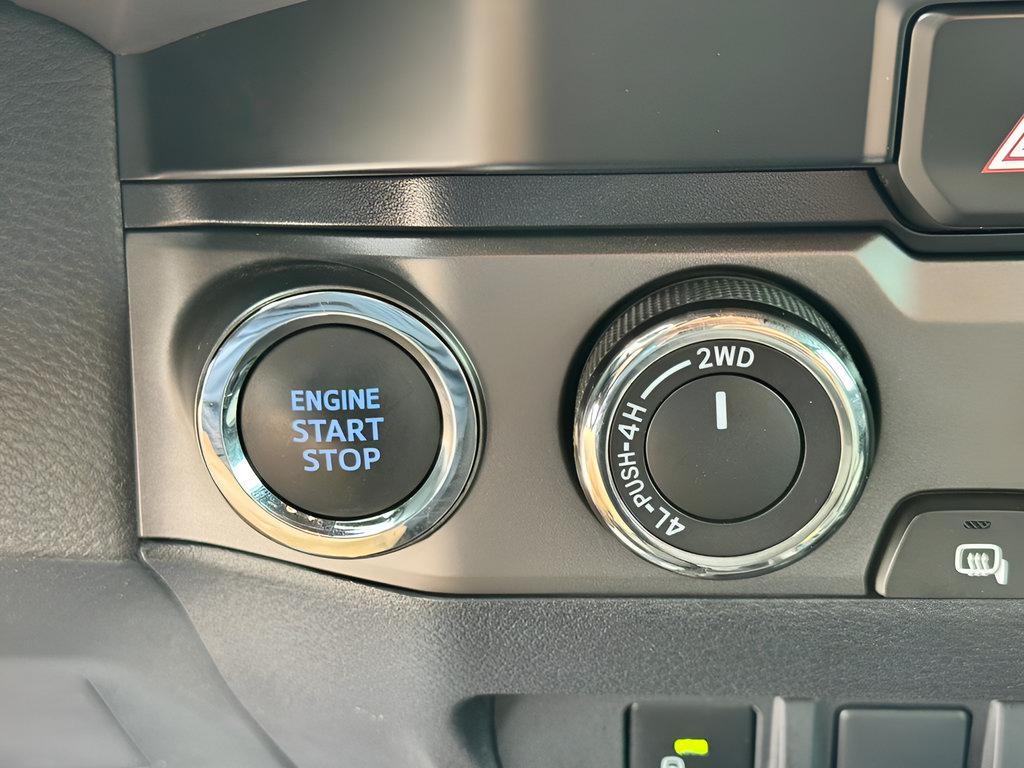 Used 2022 Toyota Tacoma TRD Off-Road w/ Technology Package AWD/4WD image 26