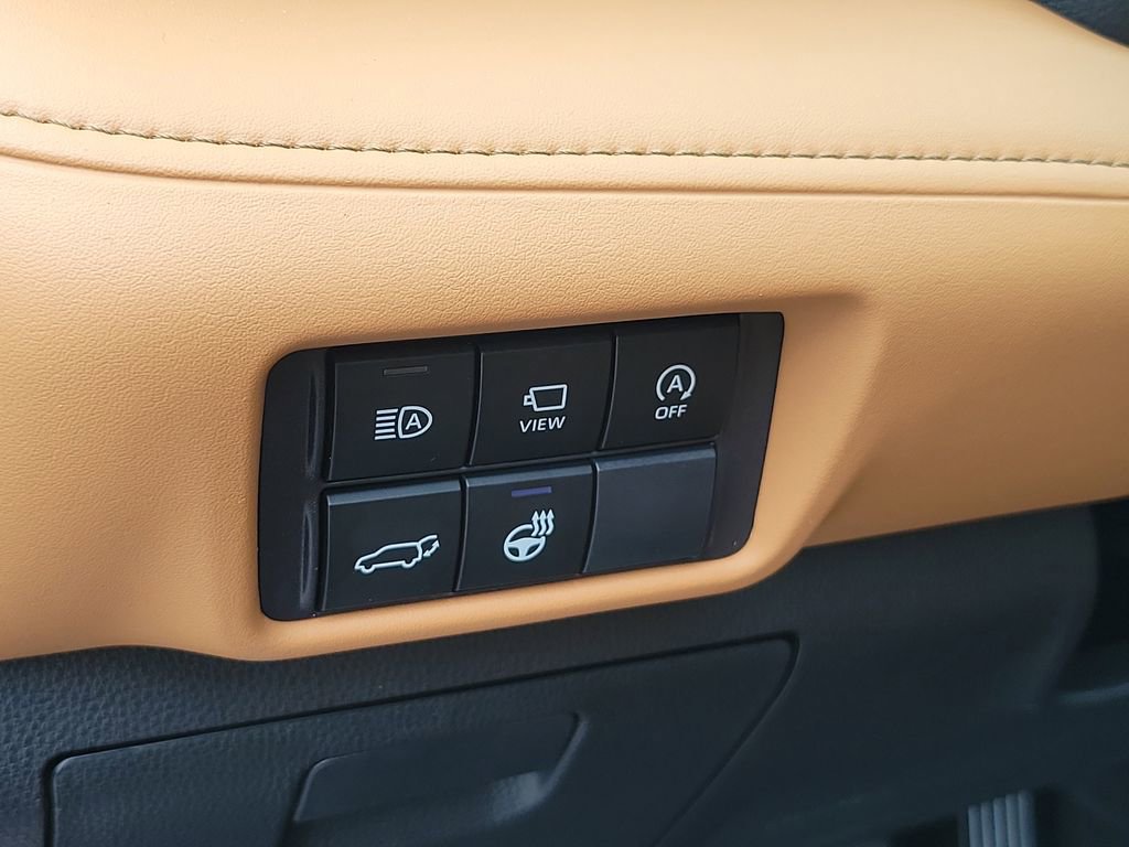 Used 2023 Toyota Highlander Platinum image 31