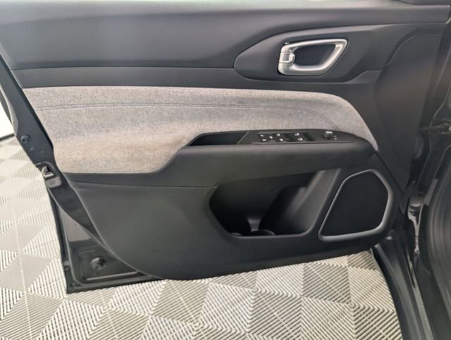 Certified 2023 Jeep Compass Sport image 10