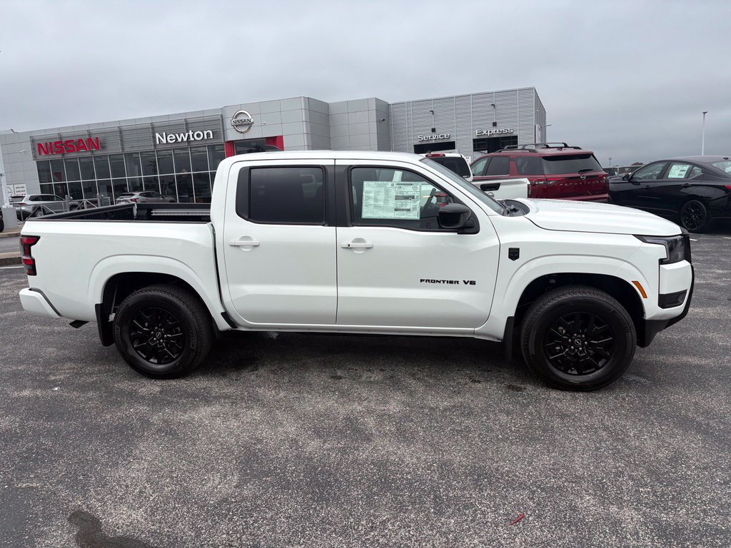 New 2027 Nissan Frontier SV w/ SV Convenience Package AWD/4WD image 3