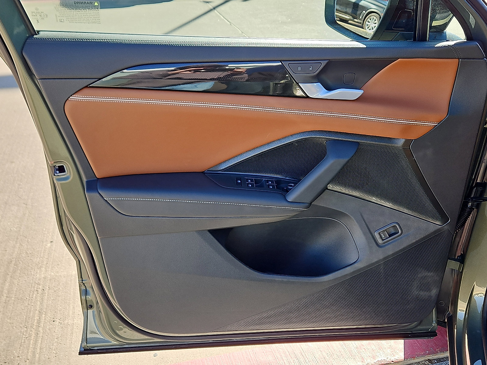 New 2026 Volkswagen Tiguan SEL R-Line image 15