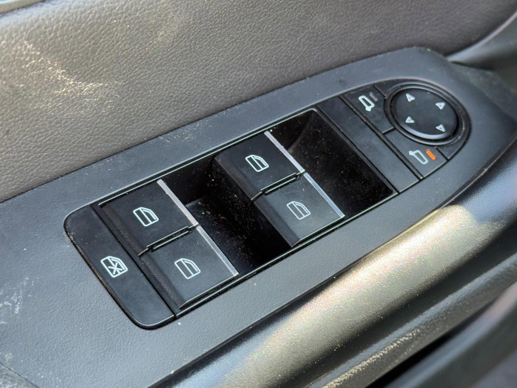 Used 2025 MAZDA CX-50 AWD 2.5 S w/ Premium Package image 21