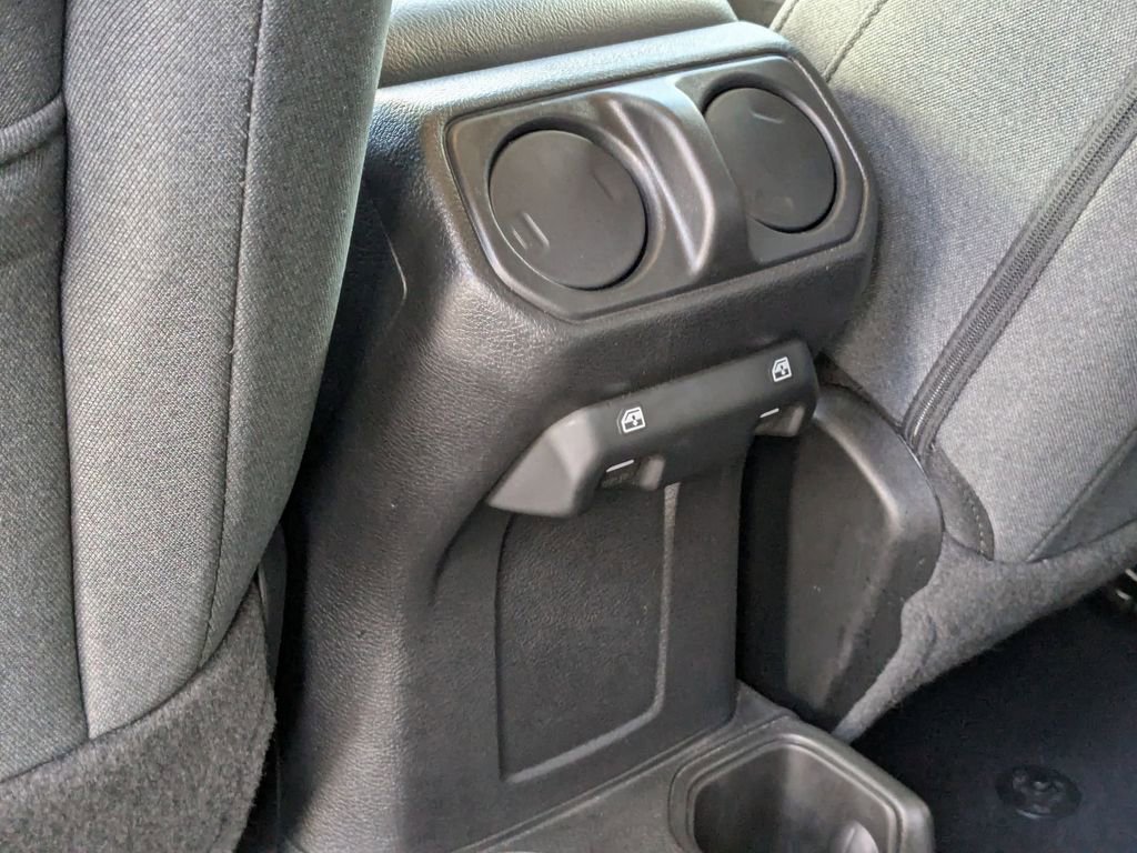 Used 2025 Jeep Wrangler Willys image 26
