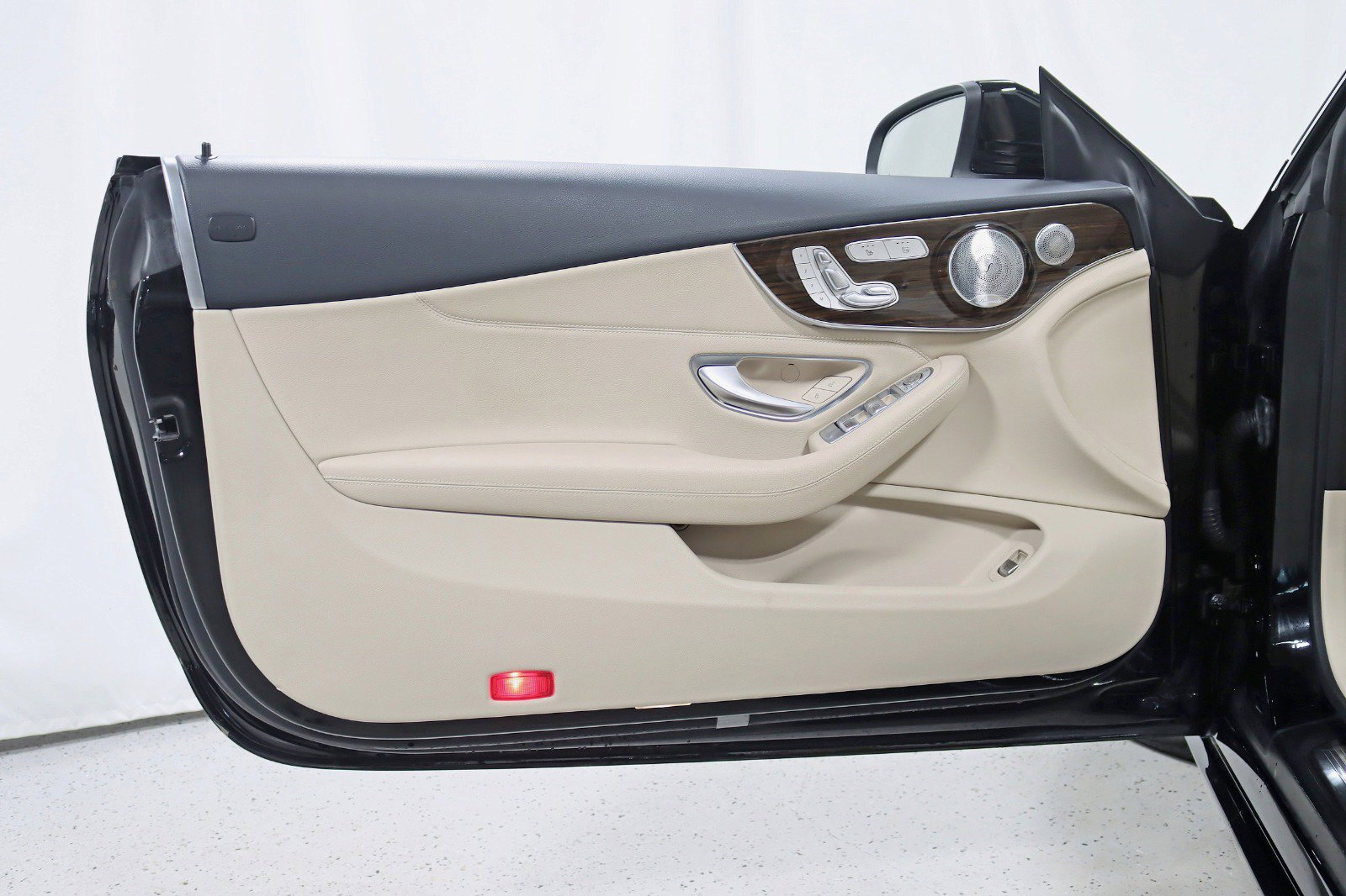 Used 2019 Mercedes-Benz C 300 4MATIC Cabriolet w/ Multimedia Package image 34