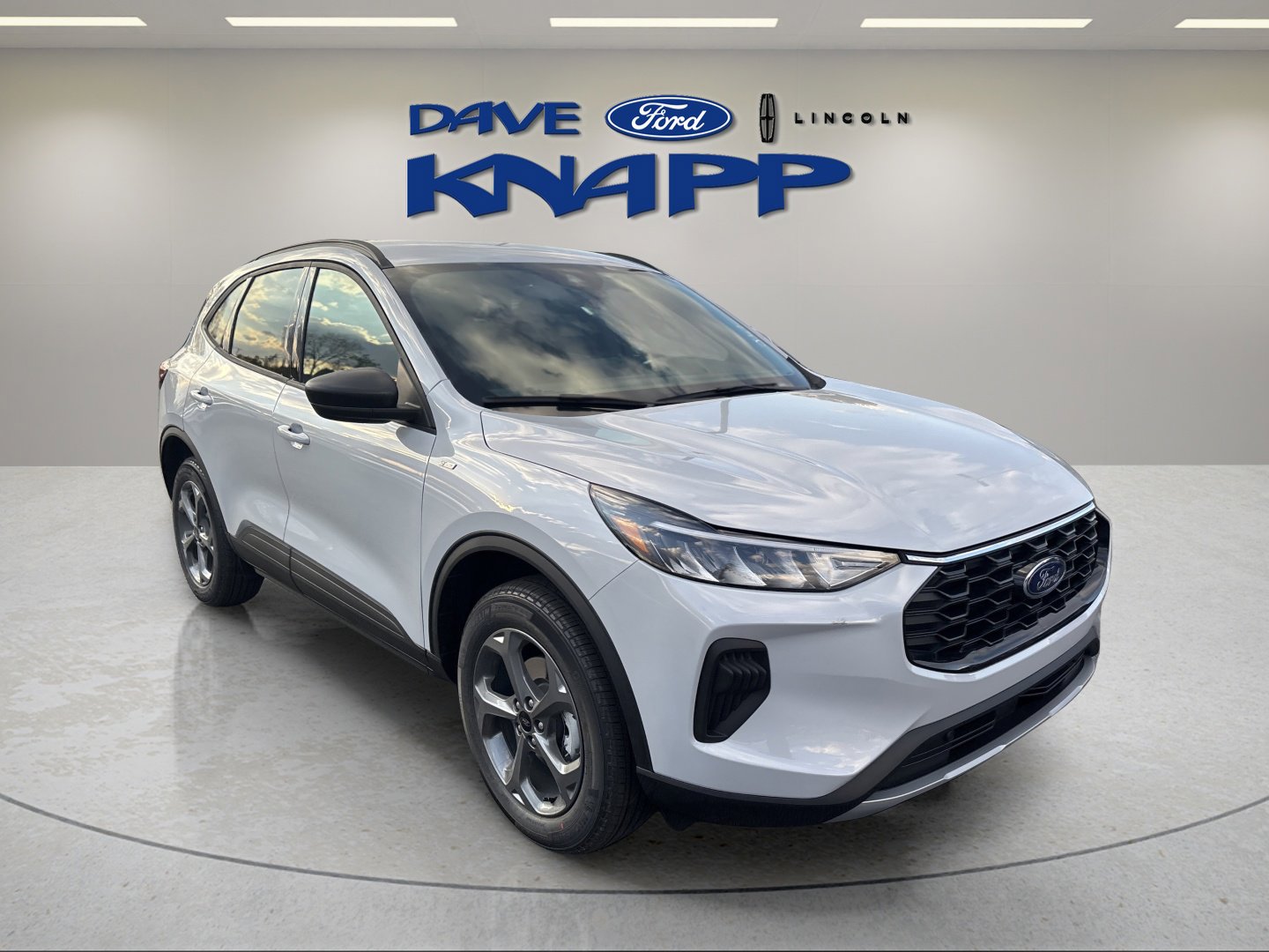 New 2026 Ford Escape ST-Line w/ Cold Weather Package AWD/4WD image 9