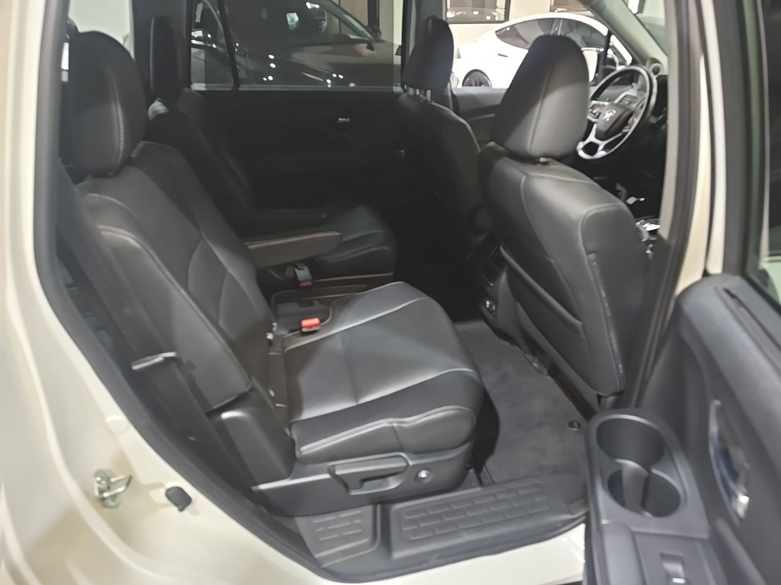 Used 2019 Honda Pilot Touring image 19