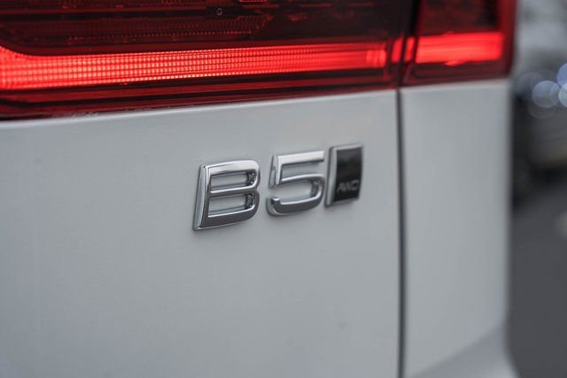 New 2026 Volvo XC60 B5 Plus w/ Protection Package Premier image 9