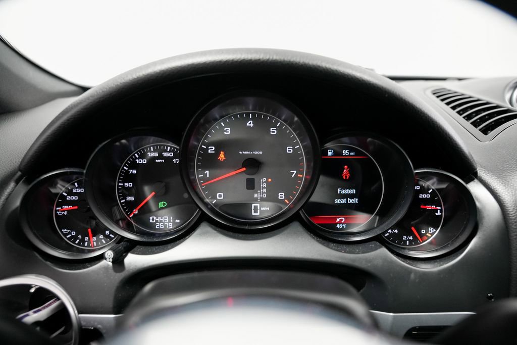 Used 2015 Porsche Cayenne S image 11