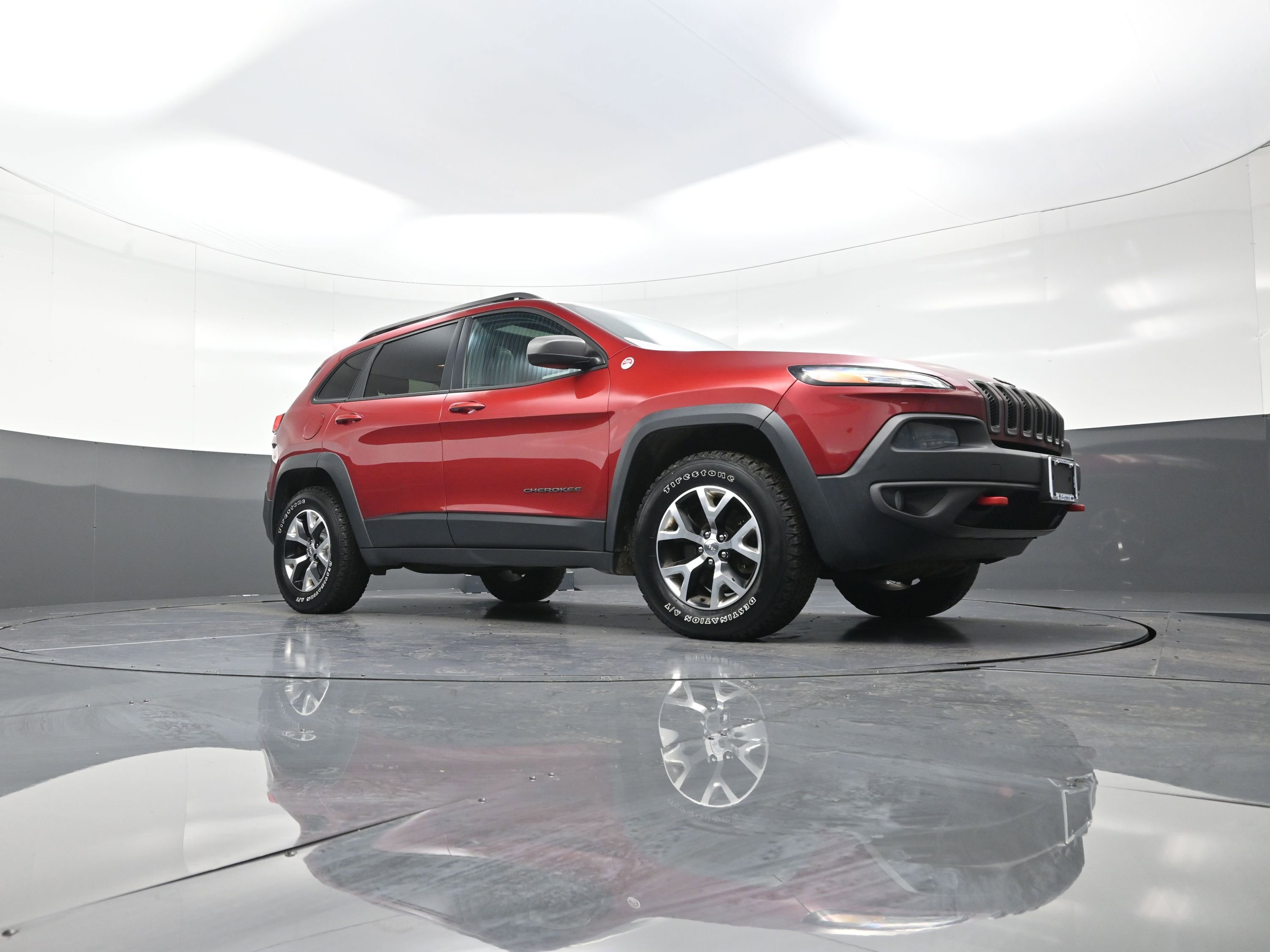 Used 2015 Jeep Cherokee Trailhawk w/ Comfort/Convenience Group image 9