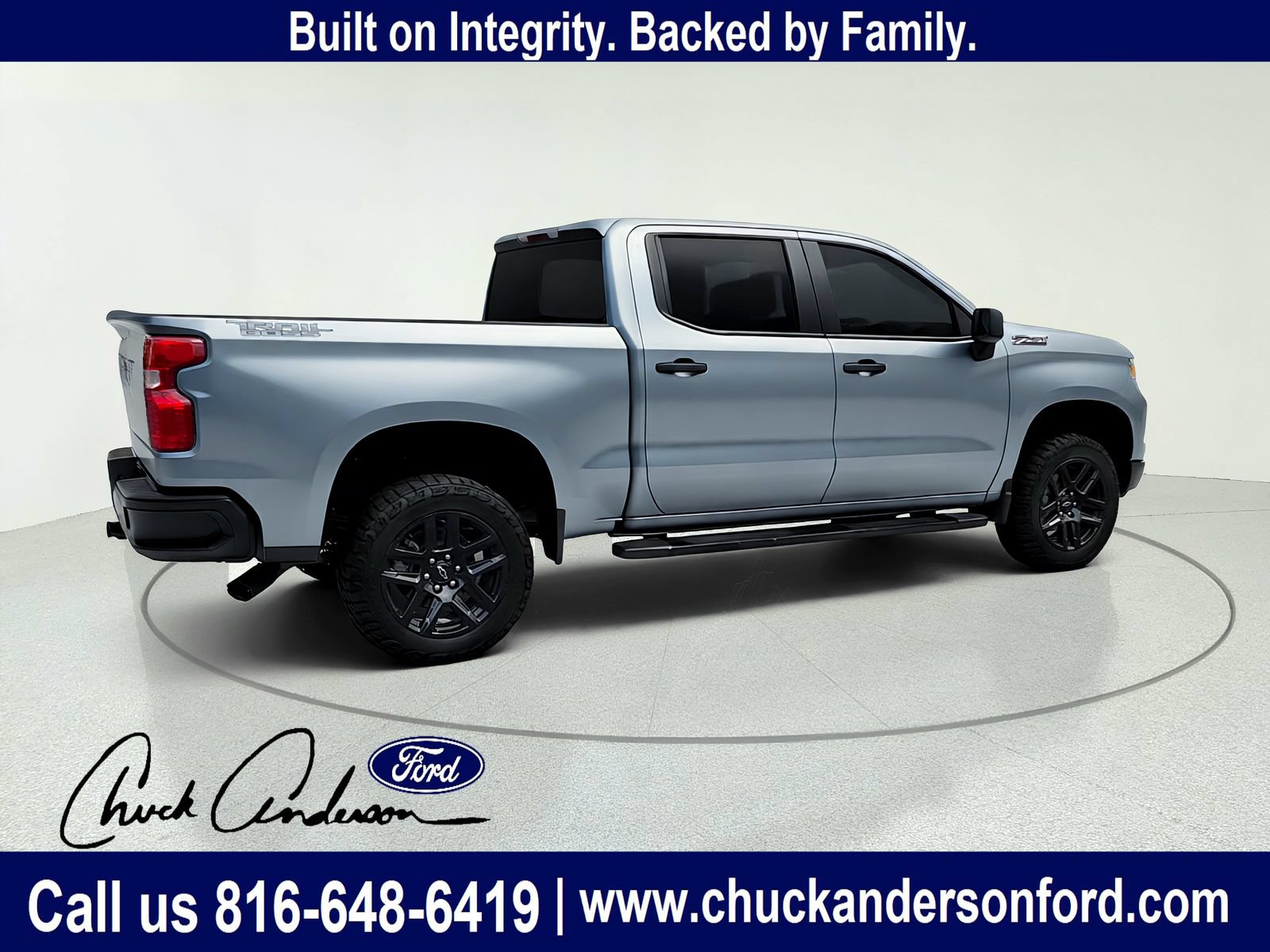 Used 2025 Chevrolet Silverado 1500 Custom Trail Boss w/ Dark Appearance Package AWD/4WD image 8