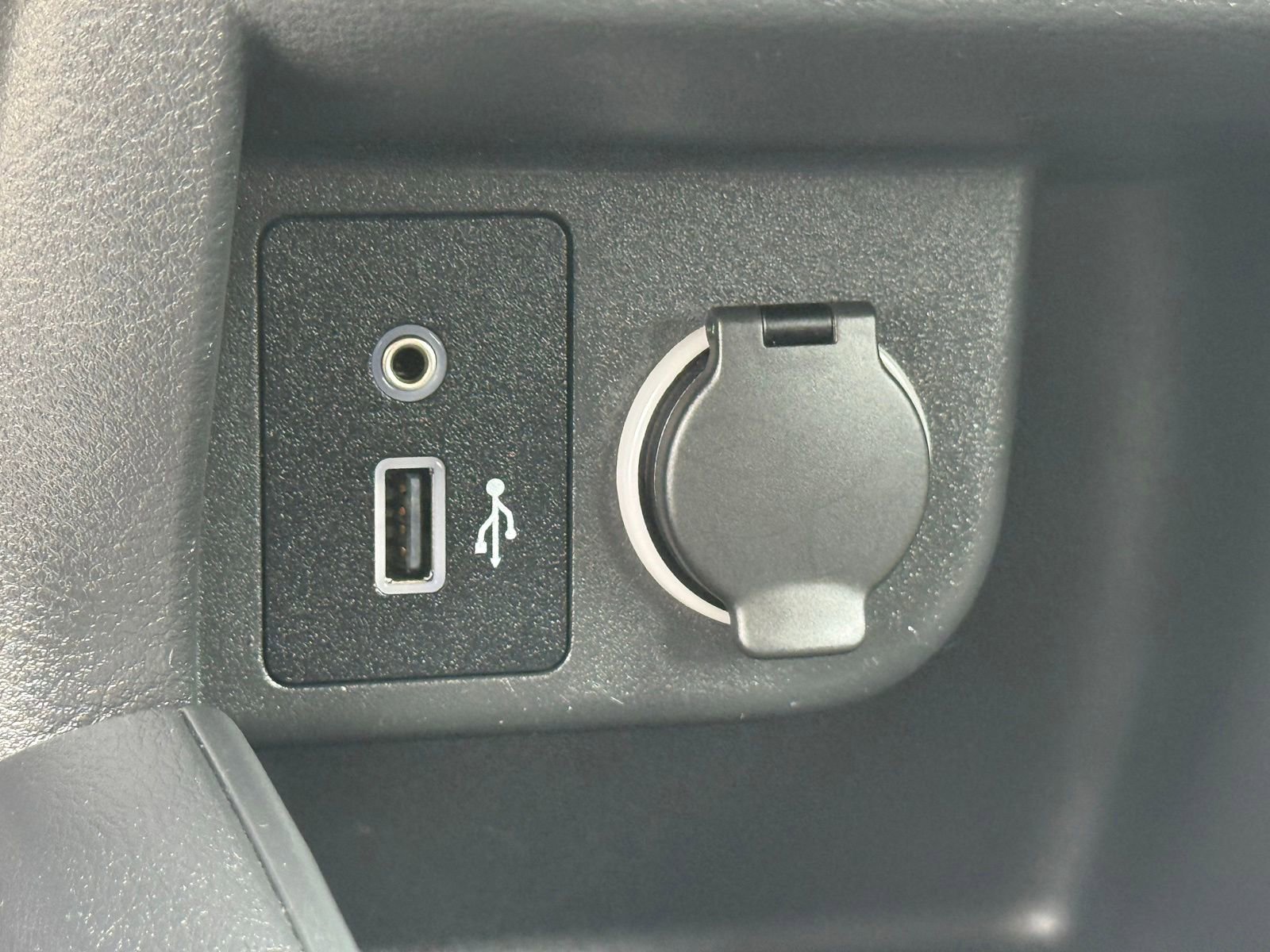 Used 2024 Nissan Kicks S FWD image 32