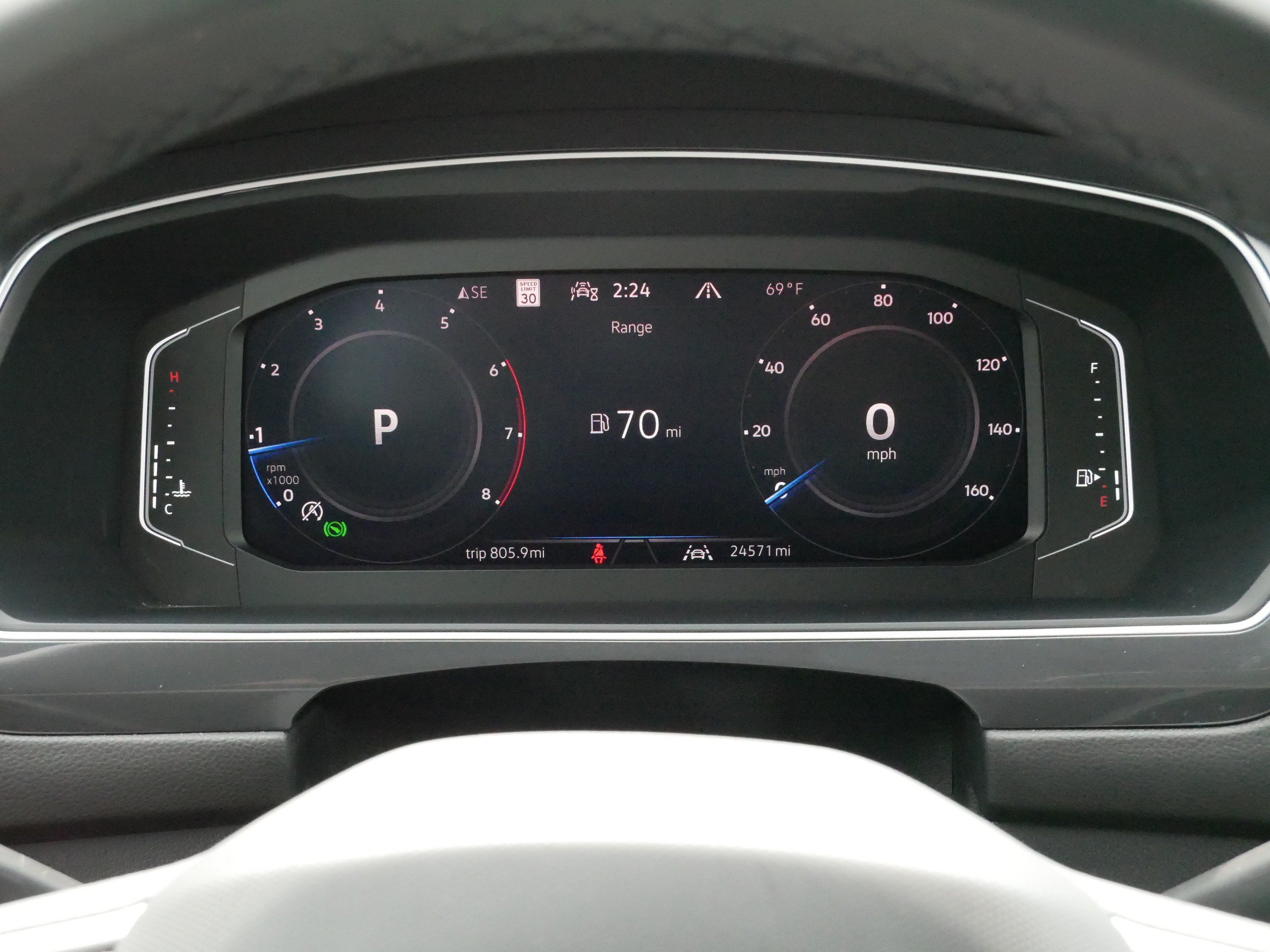 Certified 2024 Volkswagen Tiguan SEL R-Line w/ MDO Package, Two-Row AWD/4WD image 21
