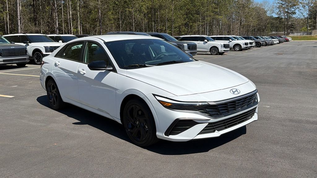 New 2026 Hyundai Elantra Sport FWD image 4