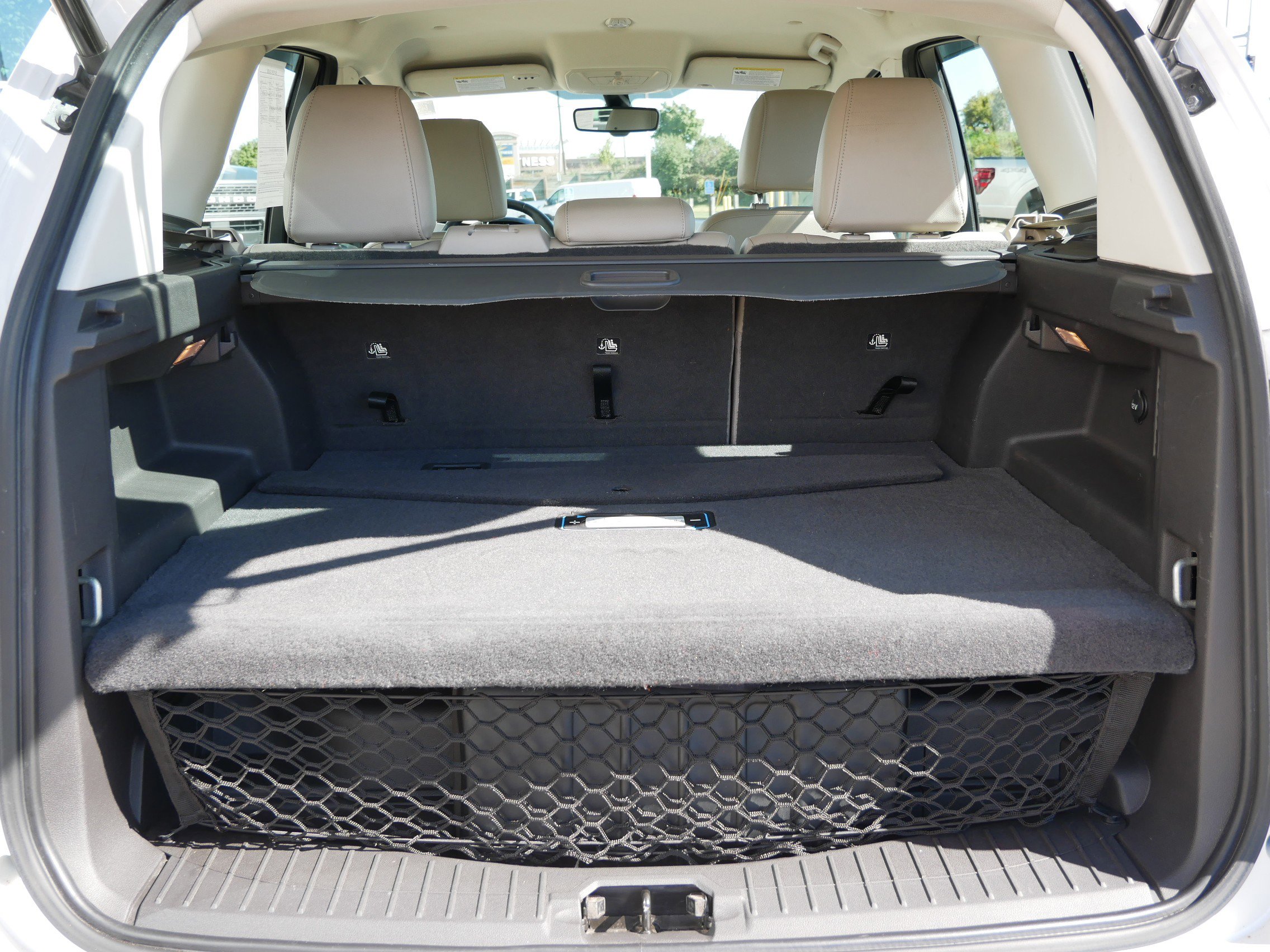 Used 2016 Ford C-MAX Energi SEL w/ Equipment Group 302A image 8