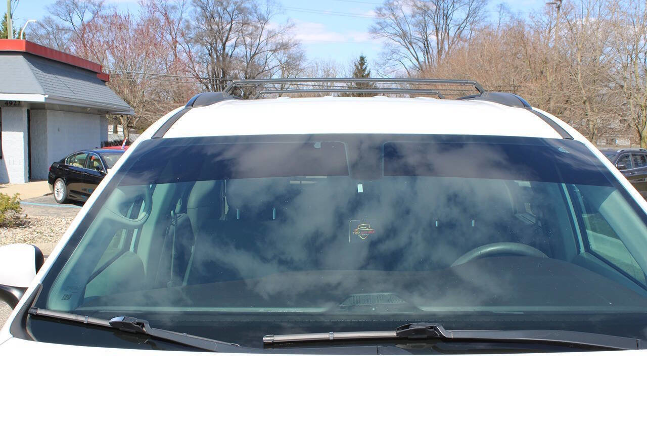 Used 2017 Chrysler Pacifica Touring Plus w/ Tire & Wheel Group image 42