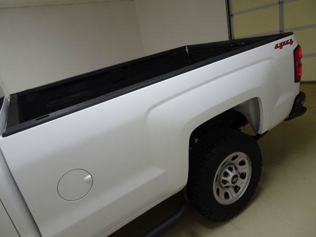 Used 2019 Chevrolet Silverado 2500 W/T AWD/4WD image 17