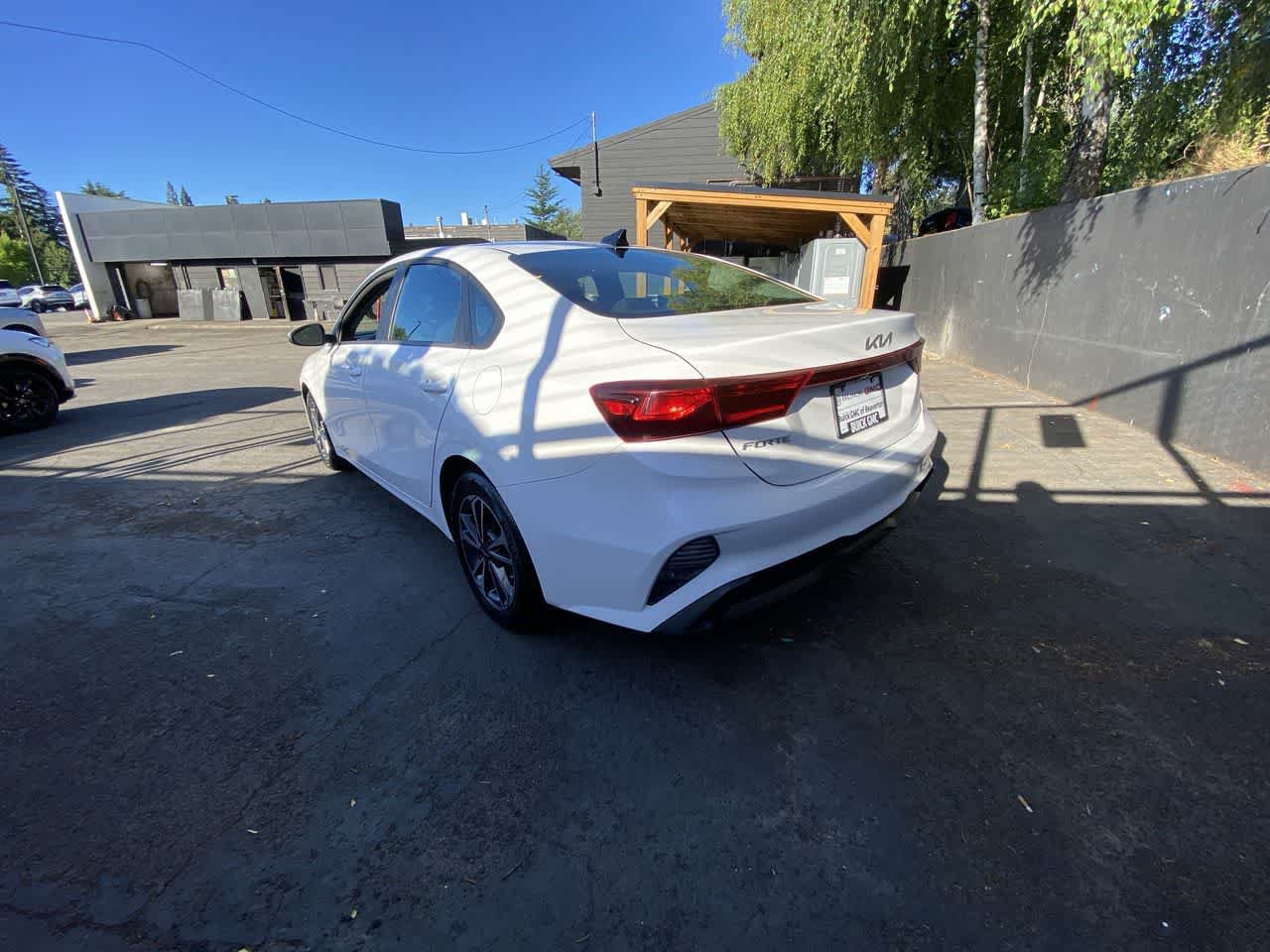 Used 2024 Kia Forte LXS w/ LXS Technology Package FWD image 4