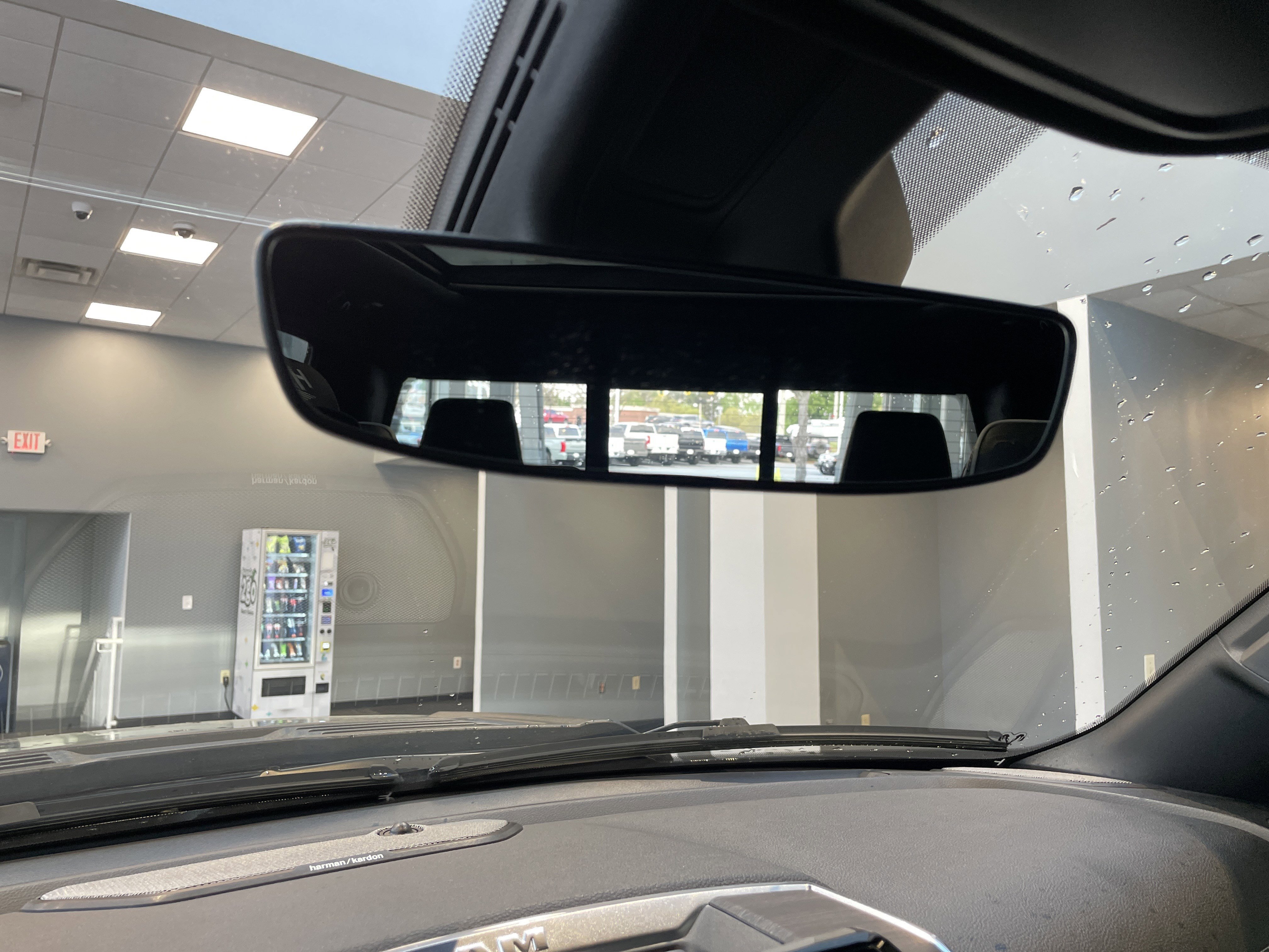 Used 2025 RAM 1500 Laramie w/ Night Edition image 29